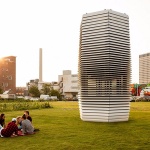 全球首座大型室外空氣淨化器 ﹣「除霾塔」九月在北京展示。它能促進「㩦手創造無霧霾城市」這個目標嗎？