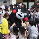 卡通人偶和吉祥物，在日本街上常常碰到：為何這樣流行？偶中人有什麼感受？ 這是個怎樣的行業？