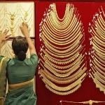 印度家庭式金鋪和珠寶店被逼轉型：傳統經營在新政治和經濟形勢衝擊下，有甚麼出路？