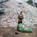 中國停止接受未分類的廢料，歐美措手不及，急謀對策，但振興堆放及回收能力需時，最可能的結果是…