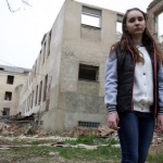 被世人遺忘了的地方：在內戰不息的烏克蘭，孩子和家人如何在惶恐中度日？
