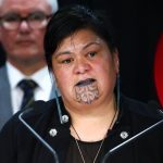 新西蘭女外長、女新聞報導員也刻上了「下巴紋身」，毛利人的紋臉傳統會被世人接納嗎？