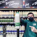 多國從食品標籤著手，對抗氣候變化 !「有效期限」屆滿不代表變質，英國超市倡顧客用鼻聞牛奶判斷⋯⋯