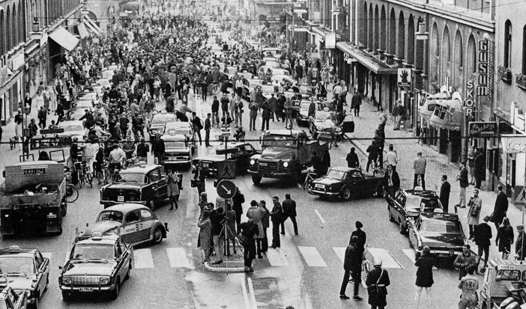 瑞典1967年改變了行車方向，當日路上一片混亂。