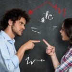討論時與其說服他人 倒不如提出問題,令人打開心扉